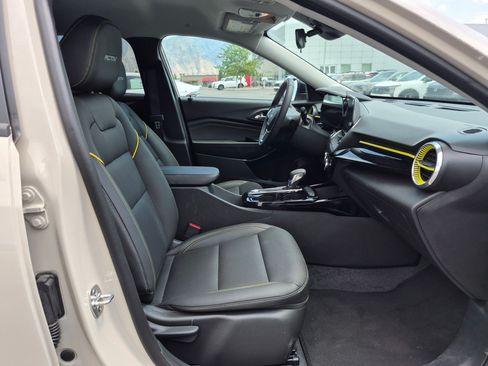 Used 2026 Chevrolet Trax ACTIV w/ Driver Confidence Package FWD image 32