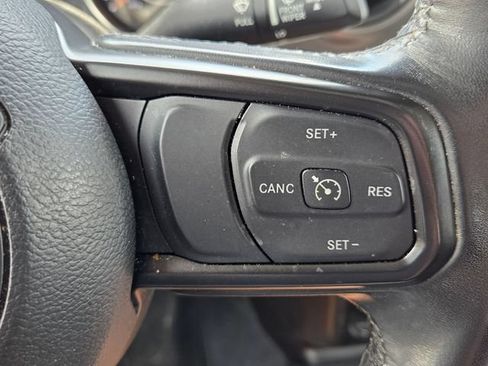 Used 2022 Jeep Gladiator Sport AWD/4WD image 25