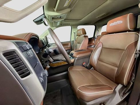 Used 2018 Chevrolet Silverado 1500 High Country RWD image 11