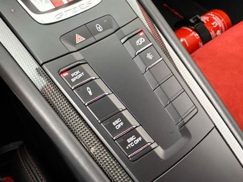 Used 2018 Porsche 911 GT2 RS RWD image 39
