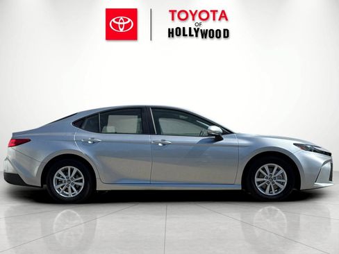 New 2026 Toyota Camry LE w/ Convenience Package FWD image 3