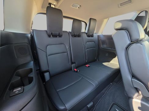 Used 2024 Nissan Pathfinder Platinum w/ Cargo Package image 10