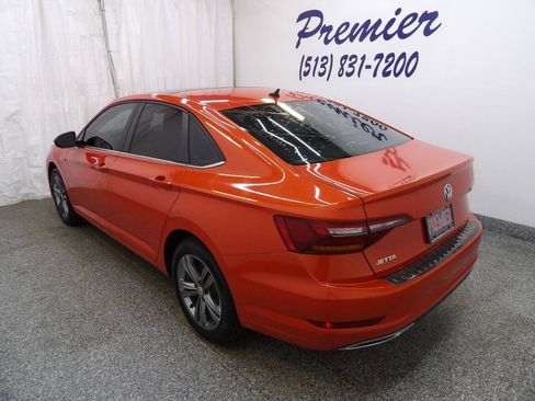 Used 2019 Volkswagen Jetta R-Line FWD image 4