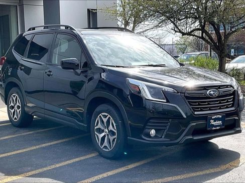 Used 2022 Subaru Forester Premium AWD/4WD image 38