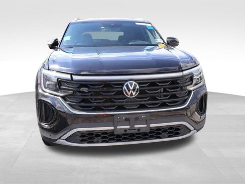 Used 2025 Volkswagen Atlas Cross Sport SE FWD image 7