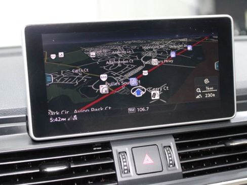 Used 2018 Audi Q5 2.0T Premium Plus w/ Premium Plus Package image 16