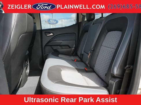 Used 2022 Chevrolet Colorado Z71 AWD/4WD image 11