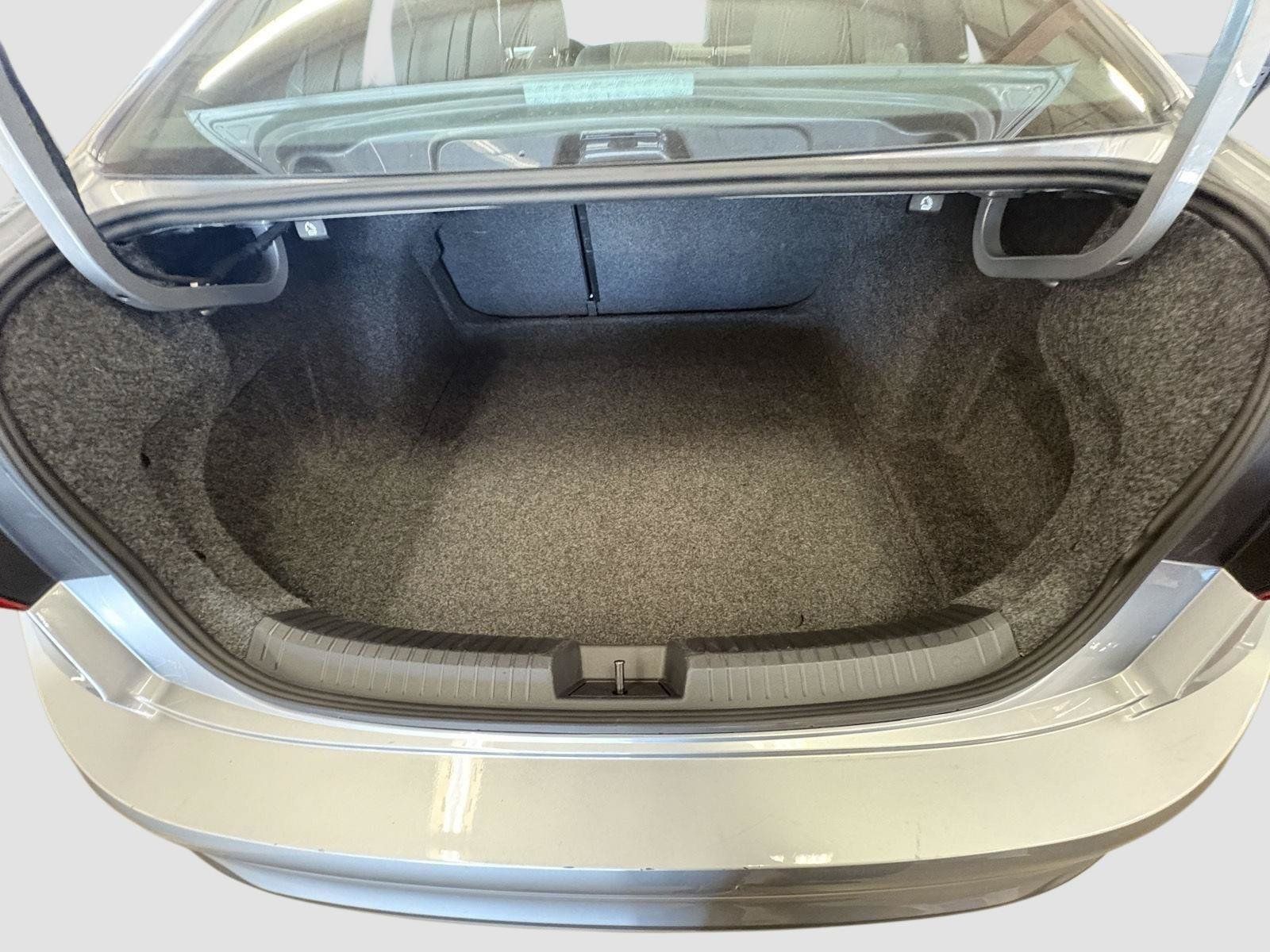 Used 2025 Volkswagen Jetta Sport FWD image 16