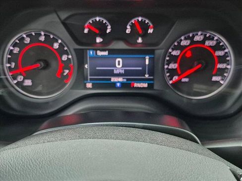 Used 2022 Chevrolet Camaro LT RWD image 11