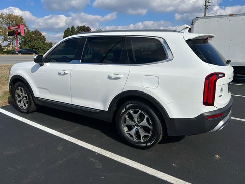 Used 2020 Kia Telluride EX w/ Towing Package image 4