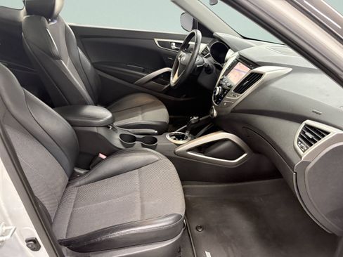Used 2013 Hyundai Veloster w/ Style Pkg FWD image 21