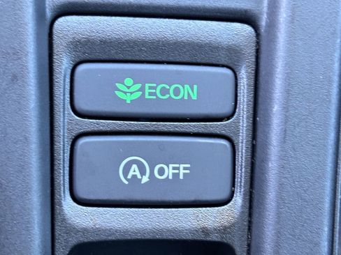 Certified 2025 Honda Accord SE image 32