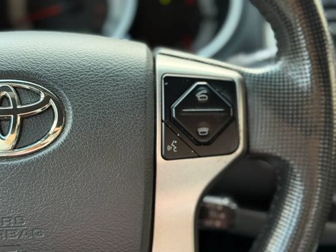 Used 2014 Toyota Tacoma 4x4 Access Cab w/ SR5 Package image 19