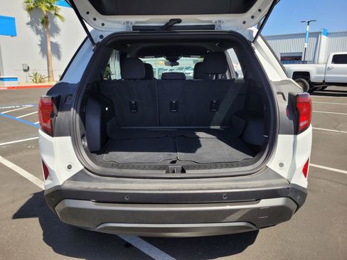 Used 2025 GMC Terrain Elevation AWD/4WD image 27