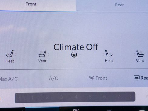 New 2026 Chrysler Pacifica Limited AWD/4WD image 23