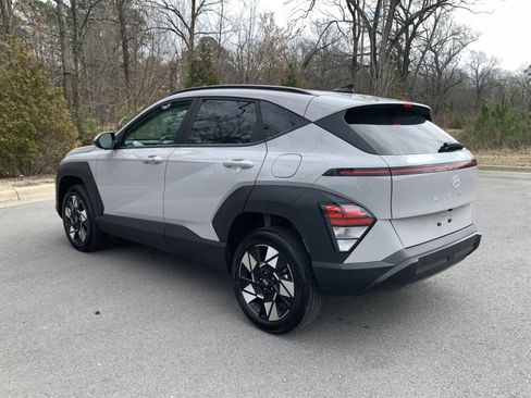 Used 2025 Hyundai Kona SEL image 5