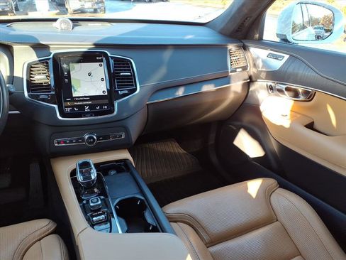 Used 2021 Volvo XC90 T8 Inscription w/ Lounge Package image 14