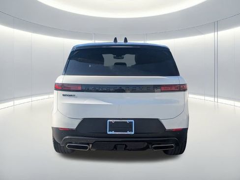 Used 2024 Land Rover Range Rover Sport SE image 6