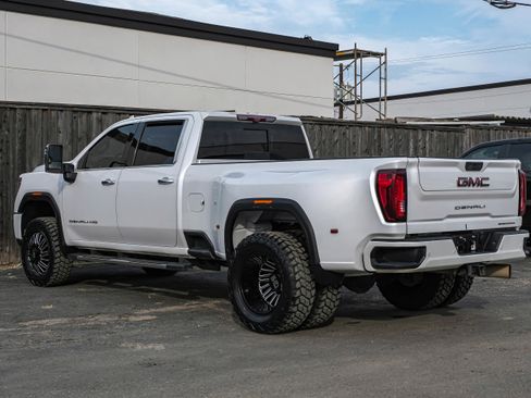 Used 2021 GMC Sierra 3500 Denali w/ Denali Ultimate Package image 11