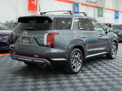 Used 2023 Hyundai Palisade SEL w/ Premium Package AWD/4WD image 6