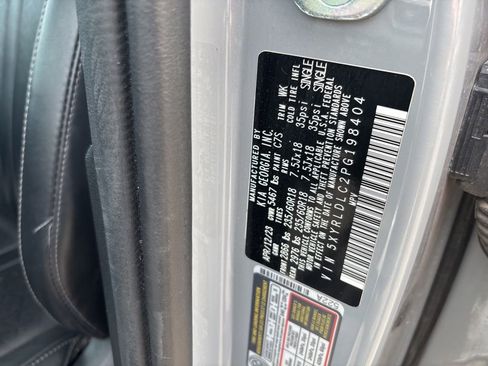 Used 2023 Kia Sorento S w/ Panoramic Sunroof Package AWD/4WD image 4