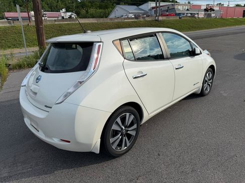 Used 2016 Nissan Leaf SV FWD image 5