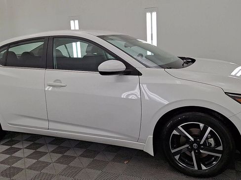 Used 2024 Nissan Sentra SV image 6