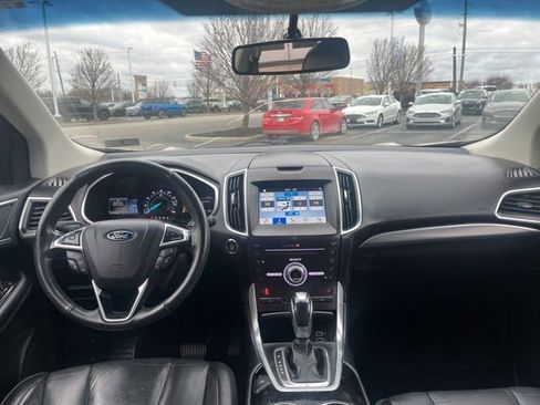 Used 2017 Ford Edge Titanium image 17