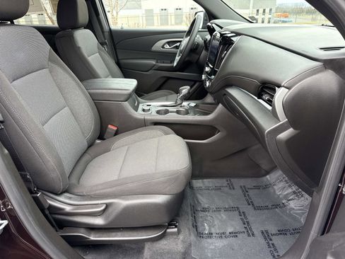 Used 2023 Chevrolet Traverse LT w/ LPO, Floor Liner Package image 18