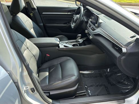 Used 2022 Nissan Altima 2.5 SL FWD image 12