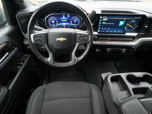 Used 2022 Chevrolet Silverado 1500 LT image 15