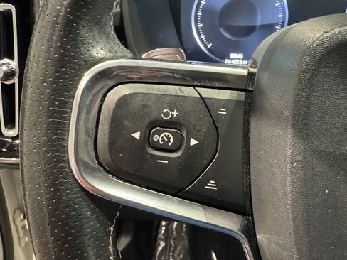 Used 2020 Volvo XC40 T5 R-Design AWD/4WD image 19