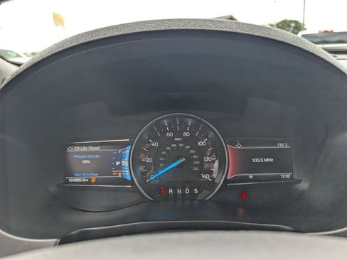 Used 2018 Ford Explorer XLT w/ Equipment Group 202A AWD/4WD image 15