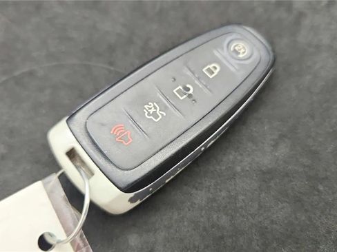 Used 2015 Ford Expedition Limited w/ Equipment Group 301A AWD/4WD image 21