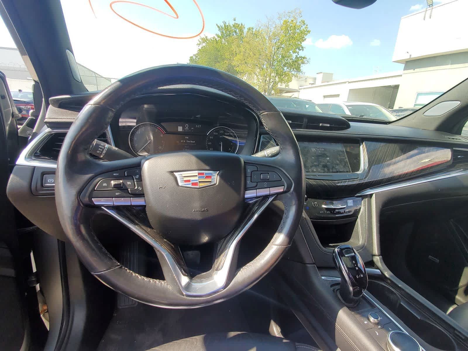 Used 2023 Cadillac XT6 Premium Luxury FWD image 13