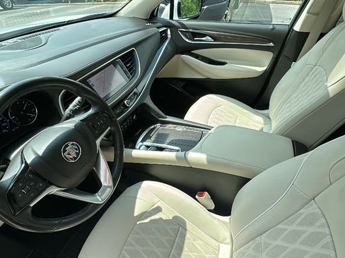 Used 2022 Buick Enclave Avenir w/ Avenir Technology Package AWD/4WD image 23