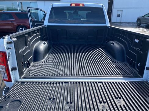 Used 2024 RAM 2500 Big Horn AWD/4WD image 27