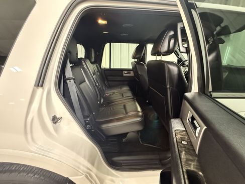 Used 2016 Ford Expedition Limited image 12