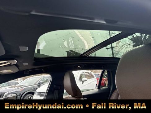 Used 2025 Volvo V60 B5 Cross Country Plus image 23