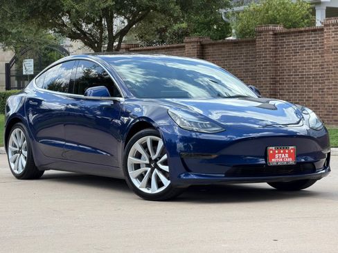 Used 2018 Tesla Model 3 RWD image 1