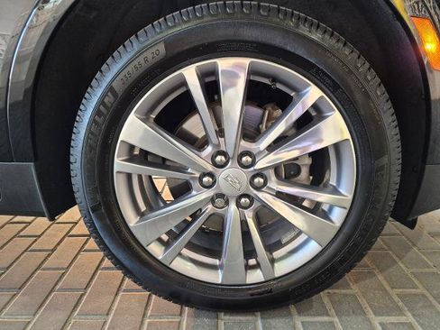 Used 2023 Cadillac XT5 Premium Luxury w/ Technology Package AWD/4WD image 9