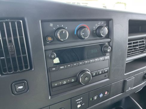 New 2025 GMC Savana 2500 Extended w/ Driver Convenience Package image 13