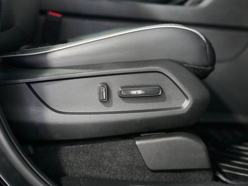 Used 2025 Honda Pilot Elite image 44