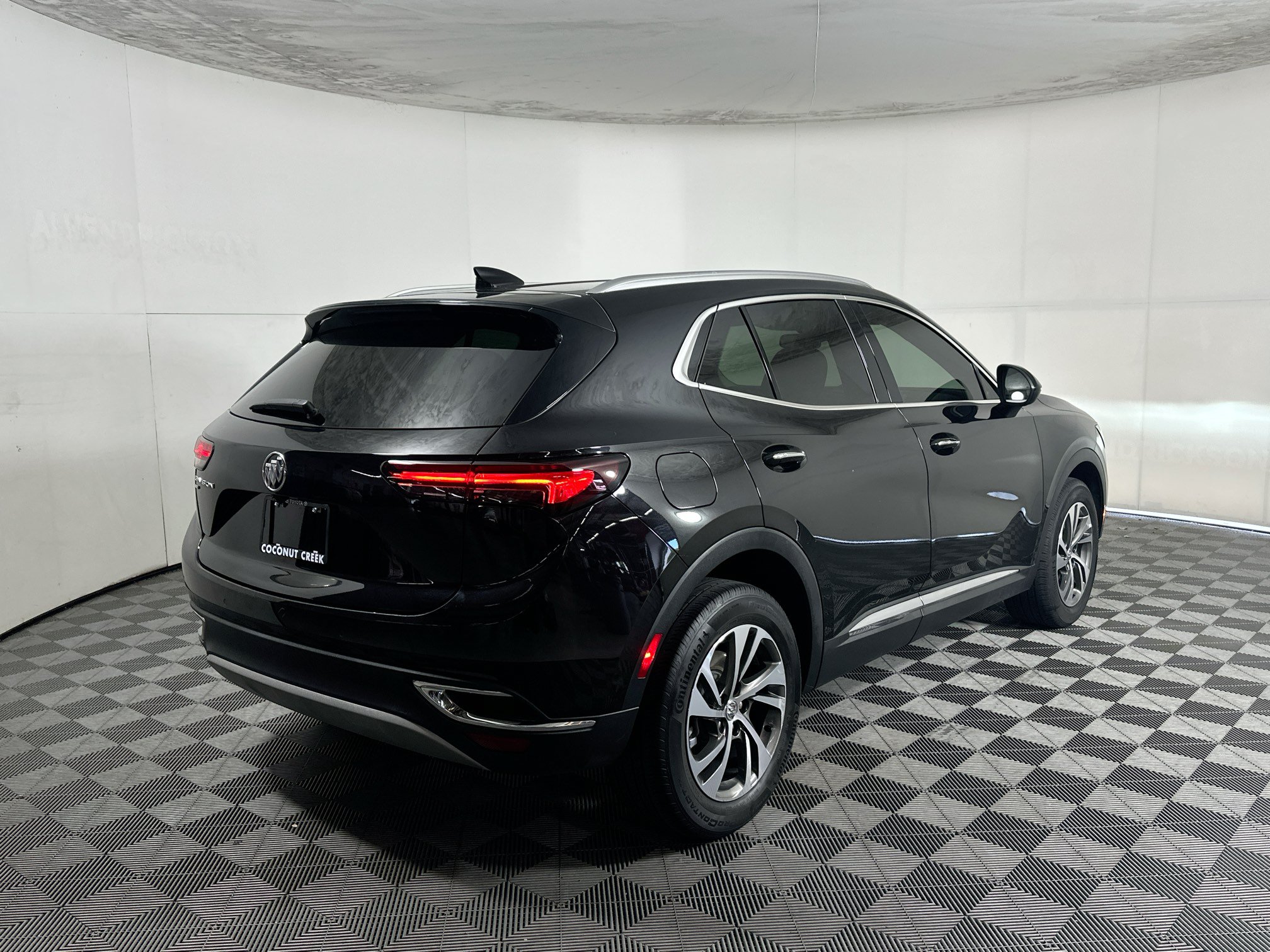 Used 2023 Buick Envision Essence AWD/4WD image 3