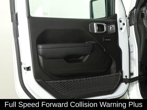 Used 2025 Jeep Gladiator Sport image 16