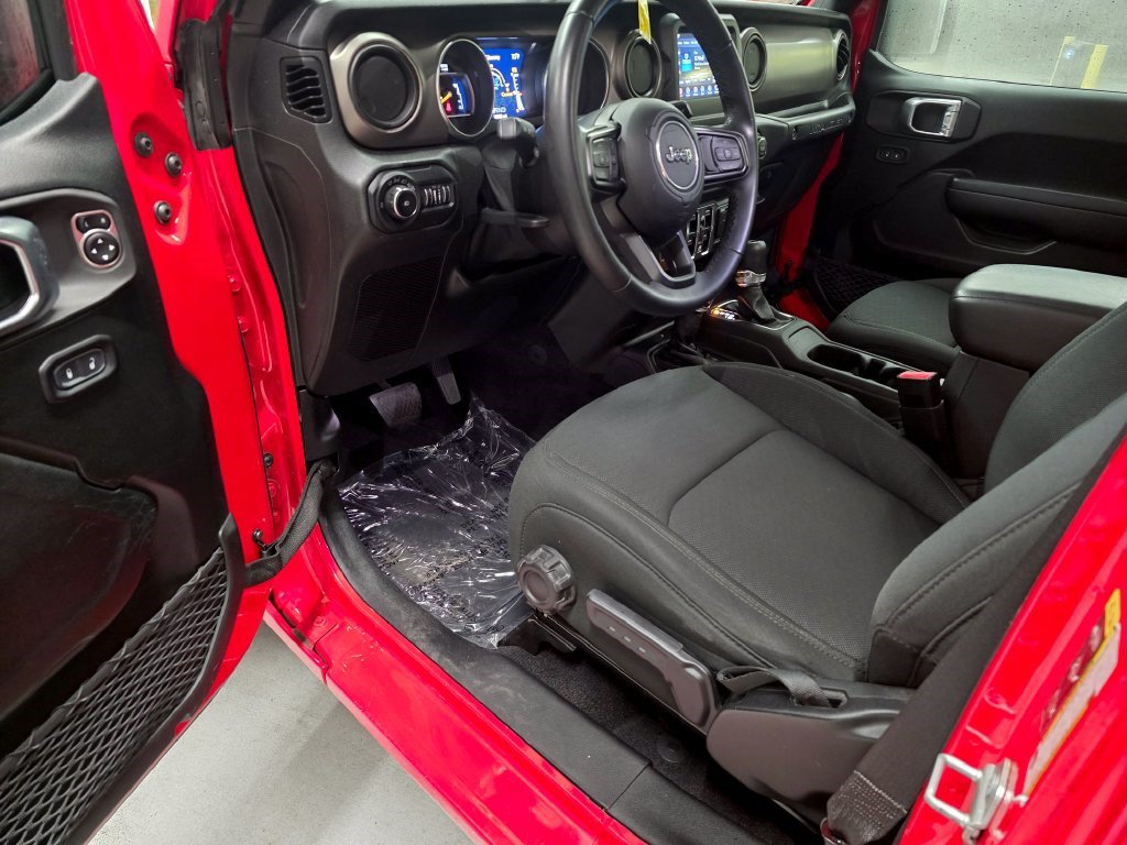 Used 2021 Jeep Wrangler Unlimited Sport AWD/4WD image 13