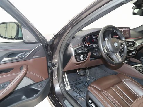 Used 2023 BMW M550i xDrive image 58