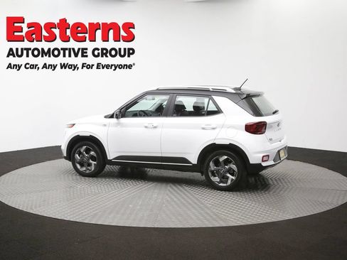 Used 2025 Hyundai Venue Limited FWD image 61