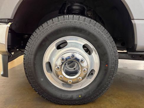 Used 2023 Ford F350 Lariat w/ FX4 Off-Road Package AWD/4WD image 75