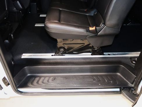 Used 2023 Mercedes-Benz Metris Passenger image 46